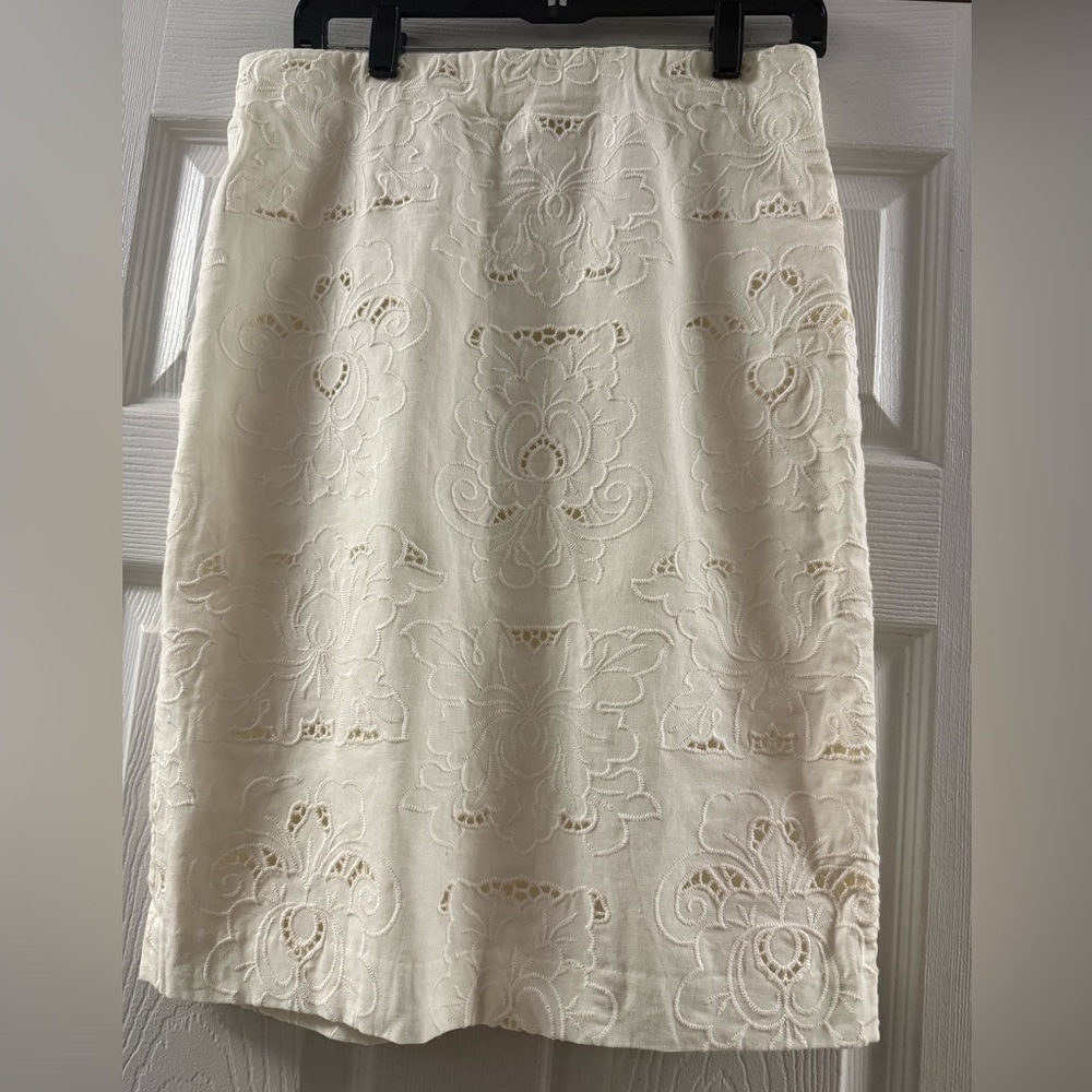 🆕 Ann Taylor Embroidered Overlay Lined Pencil Skirt Size 6